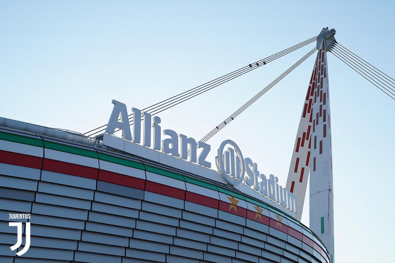Tra Stadio E Storia - Fronte Allianz Stadium Juventus Venaria Reale Exteriér fotografie